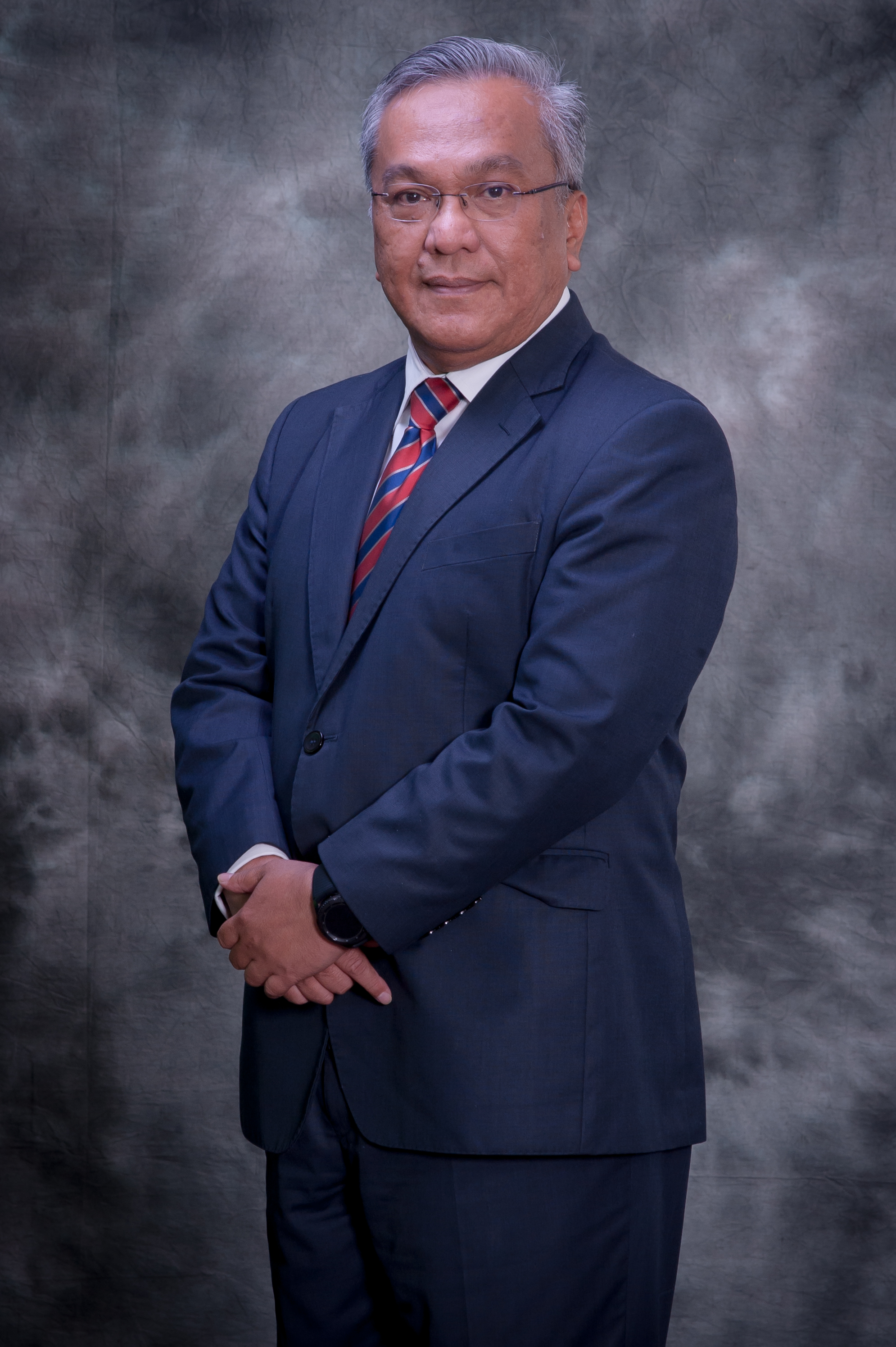 Prof Datuk Dr Mohamad Kadim Bin Suaidi